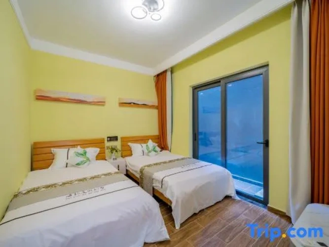 4 Bedrooms Villa
