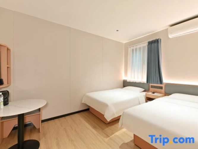 Standard Double room with view