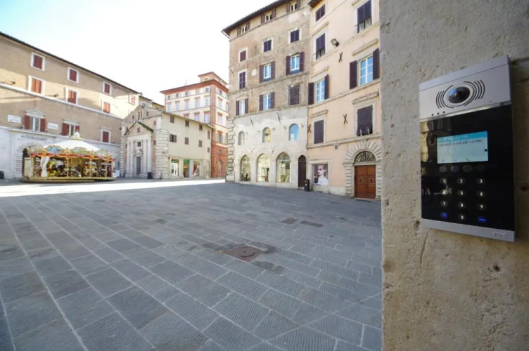 Vannucci House