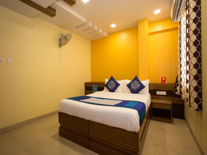 OYO 10679 Hotel Nanashree Executive