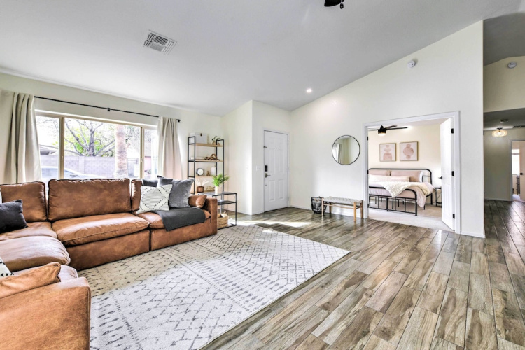 Pool, BBQ & Patio: Gilbert Getaway Near Golfing