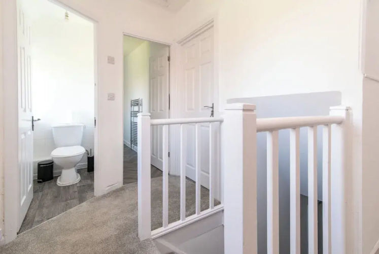 Kneeton Vale