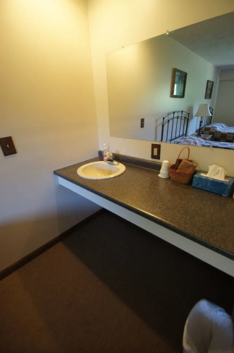 Fall Hollow Bed & Breakfast