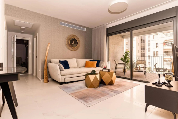 Central and Luxury New 2BR&2Bth - Private Parking