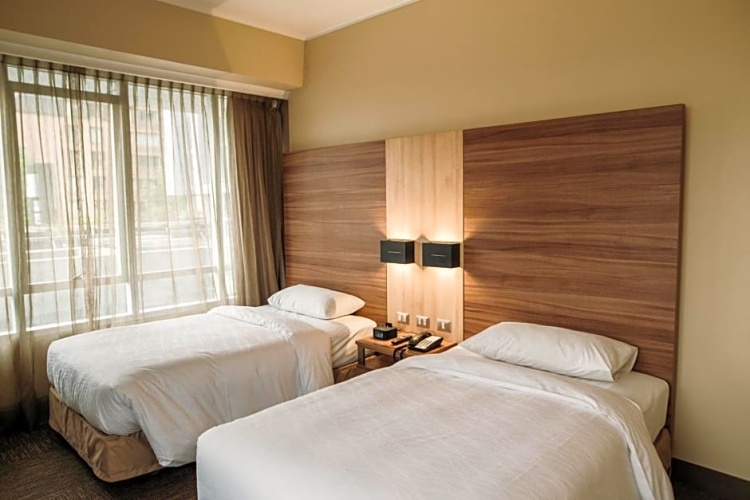 Standard Twin room with view
