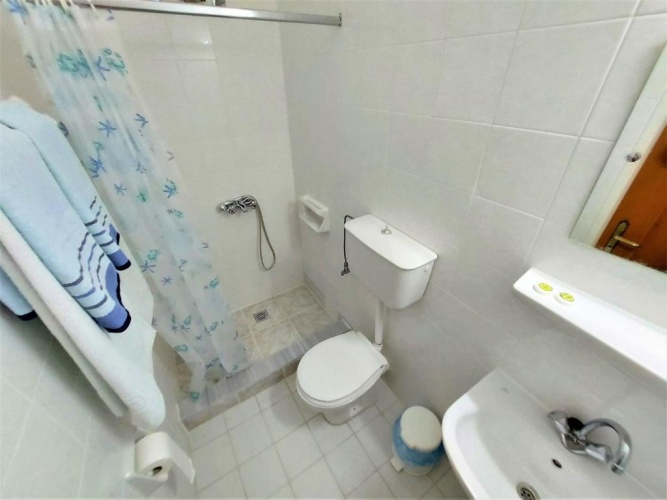 Economy Quadruple room