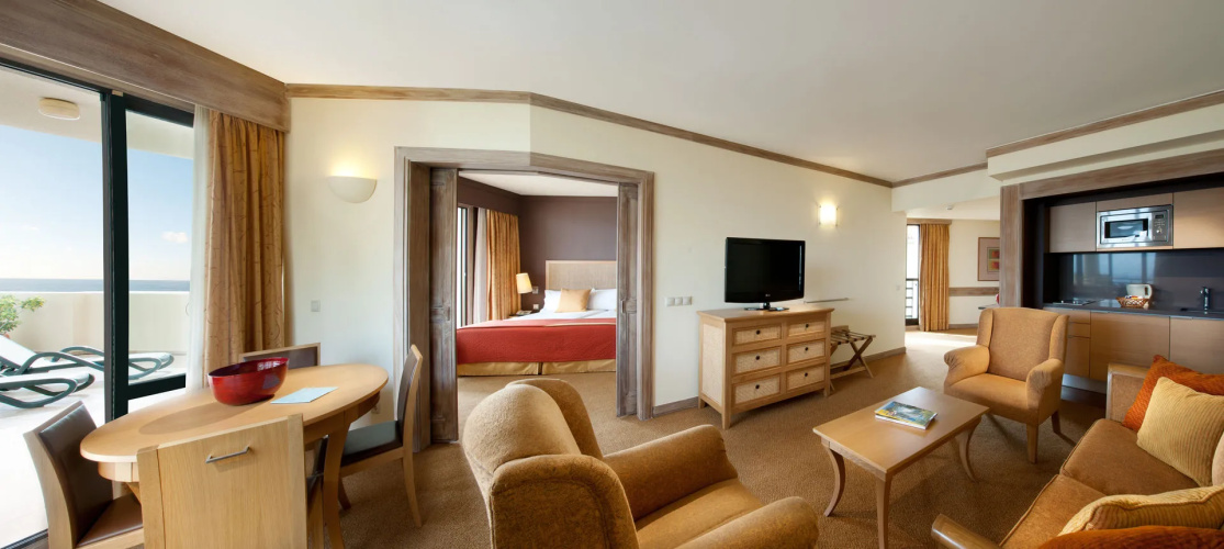 Suite Hotel Eden Mar, by PortoBay