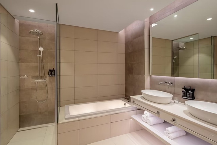 Holiday Inn Dubai Business Bay photo 10