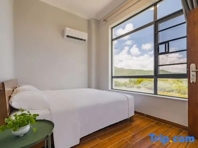 2 Bedrooms Standard room with view
