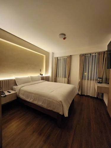 Standard Double room with city view