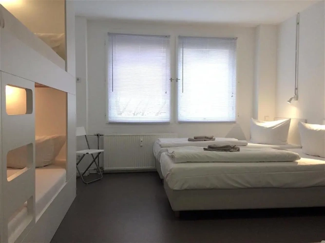 3 Bedrooms Apartment
