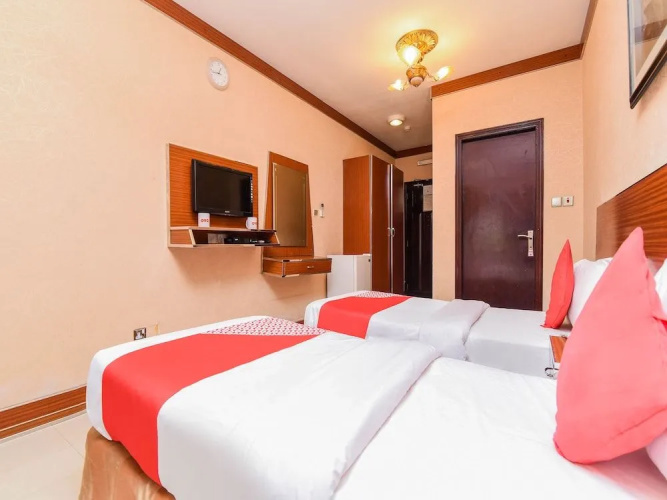 OYO 180 Evin Hotel