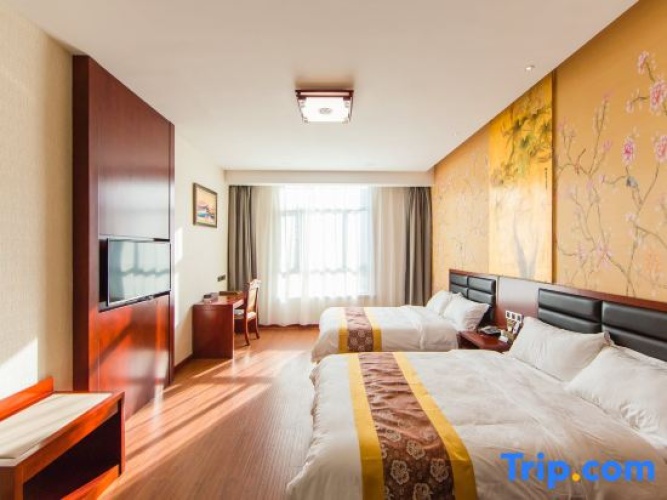 Deluxe Twin room with lake view
