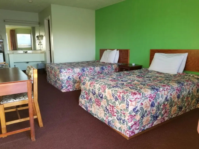Westworld Country Inn