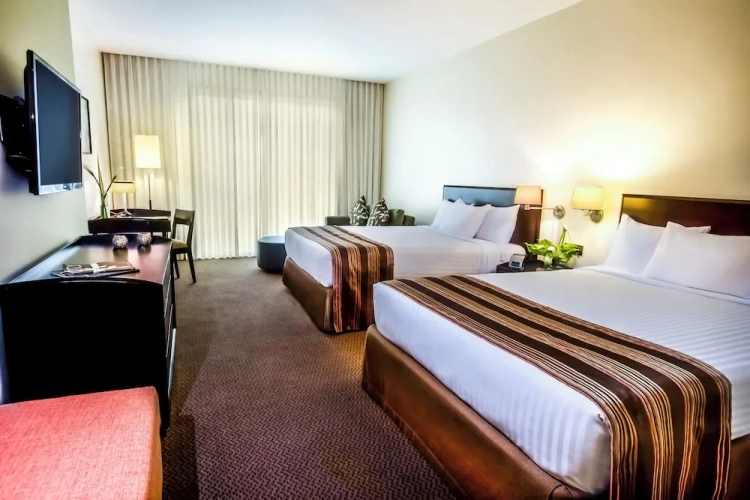 Classic Double room with city view