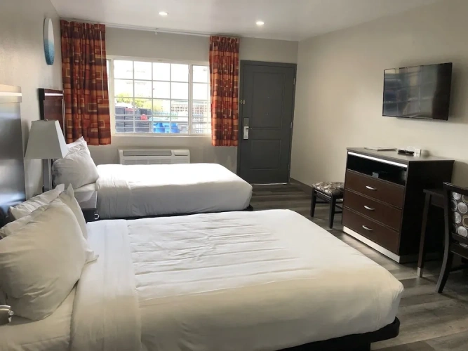 Standard Quadruple room with balcony