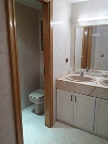 3 Bedrooms Apartment