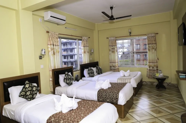 Deluxe Quadruple room