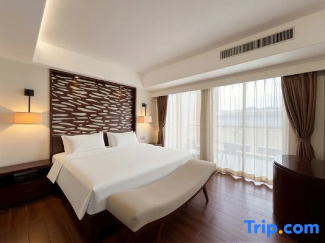 Suite with ocean view