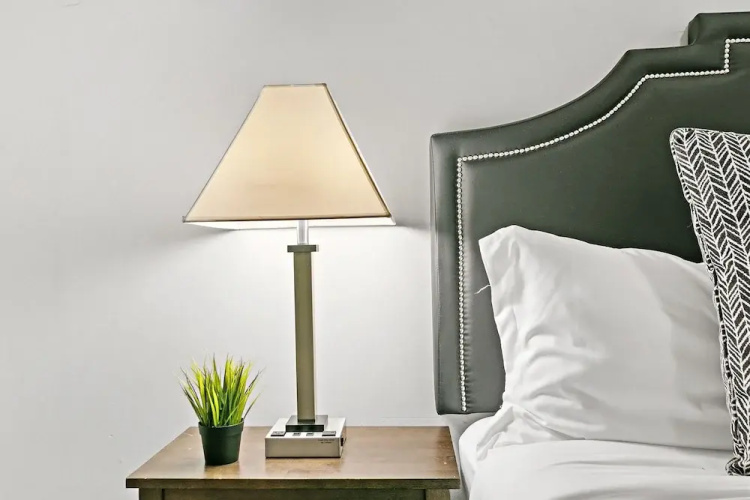 Chic 2BR Escape - Buckingham 1