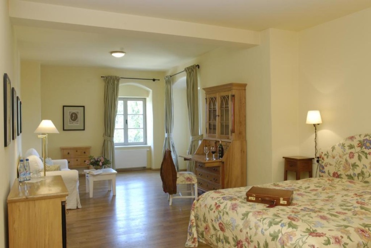 Standard Double room with view
