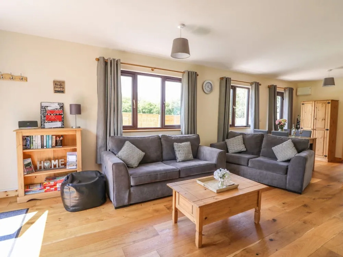 Cherry Tree Lodge