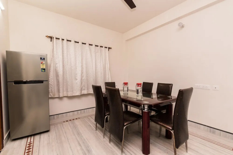 OYO 9000 The Syncretic Guest House
