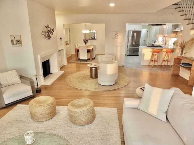 Beachfront Estate - LB Peninsula