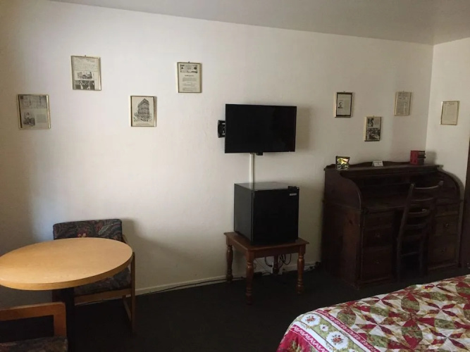 Holiday Lodge