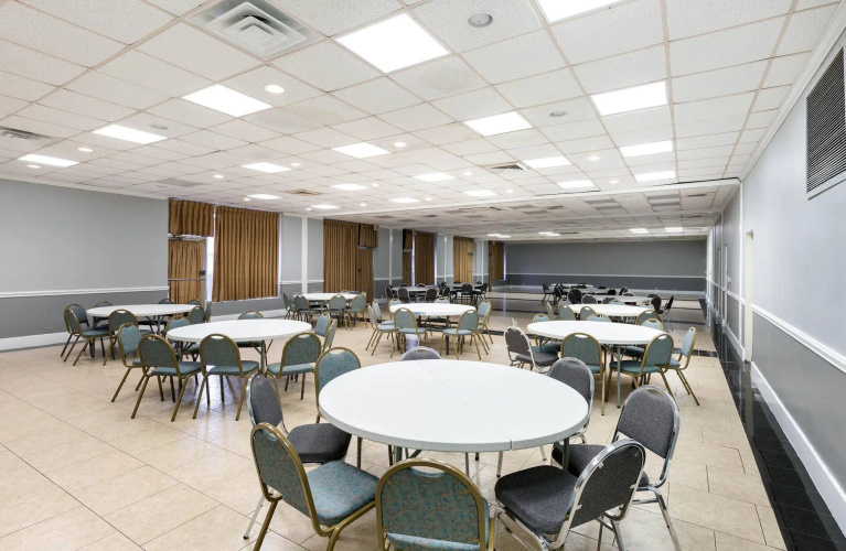 Econo Lodge photo 16