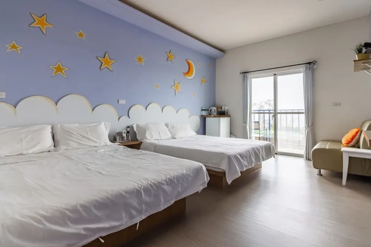 Standard Quadruple room with balcony and with ocean view