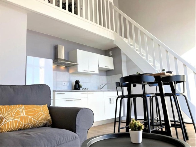 2 Bedrooms Apartment
