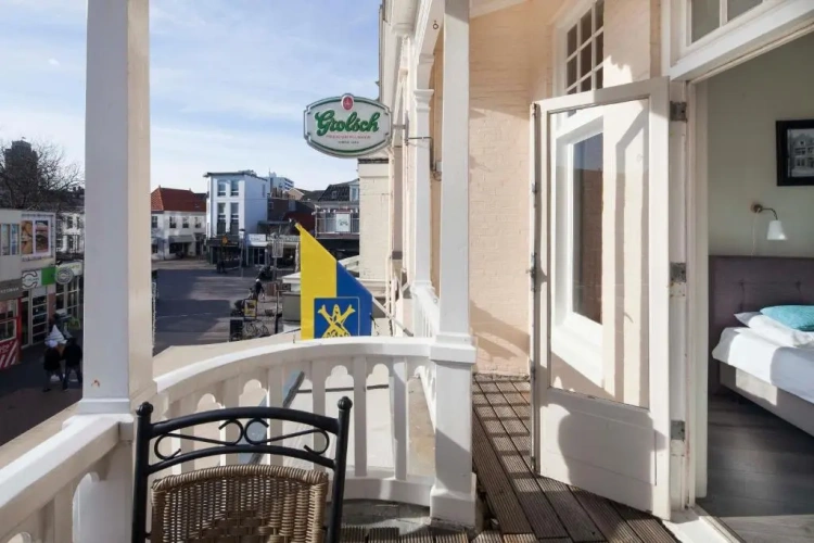 Standard Triple room with balcony