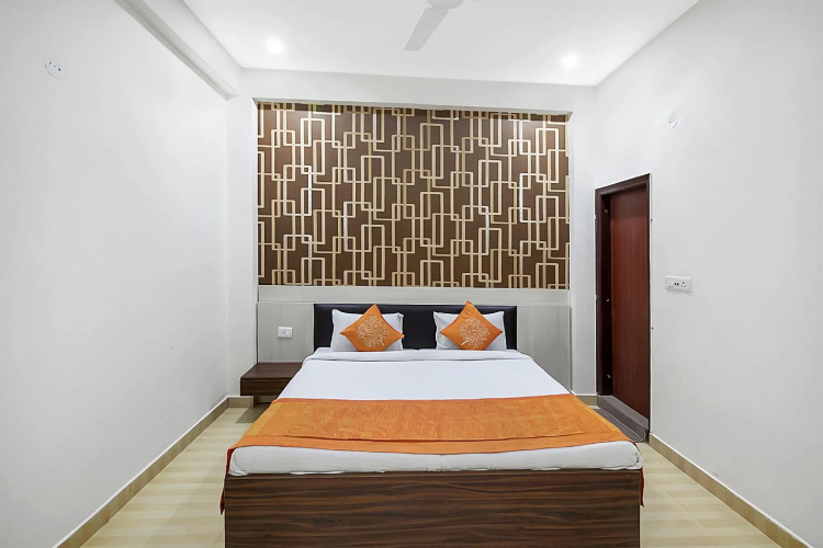 OYO 2384 Hotel Epic Inn