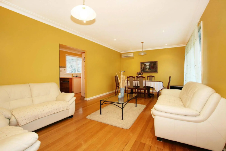 Roseland Holiday House
