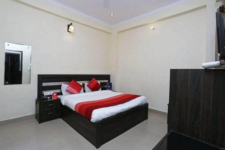 OYO 6976 Hotel Ganges Park