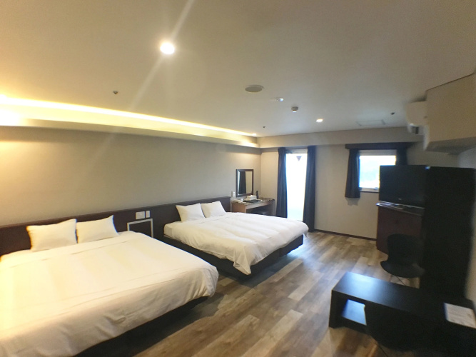 Rycom Crystal Hotel