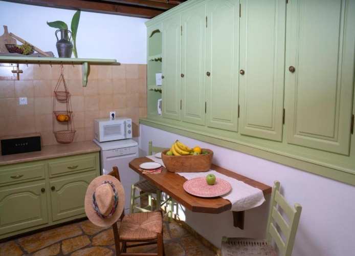 2 Bedrooms Cottage