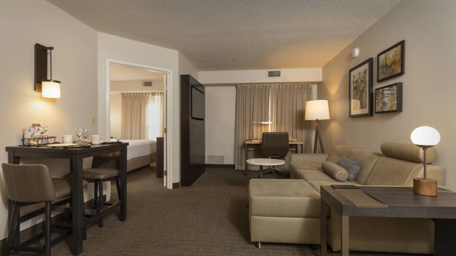 1 Bedroom Suite