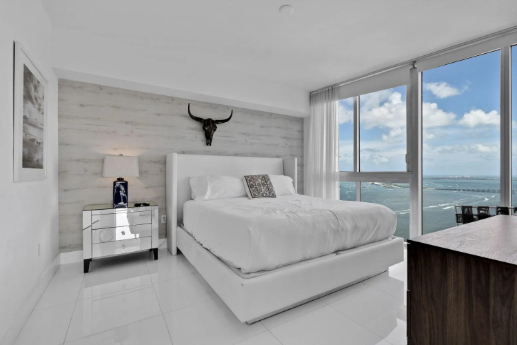 Icon Brickell Downtown W Miami Suites
