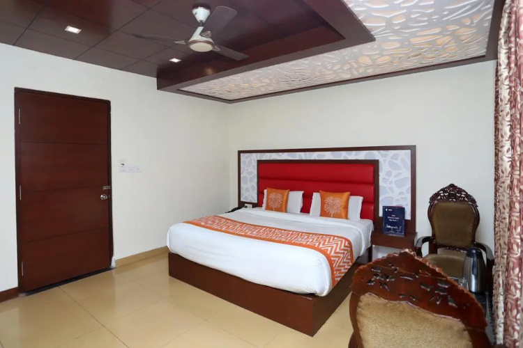 OYO 899 Dwaper Hotel