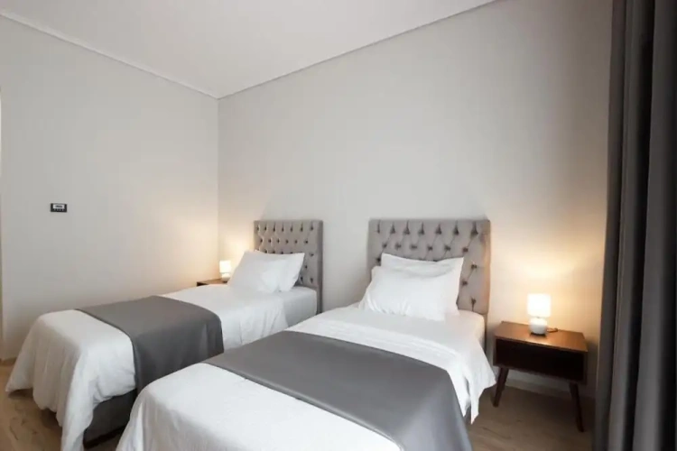 Standard Twin room with balcony