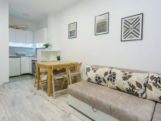 1 Bedroom Apartment