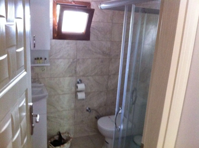 2 Bedrooms Double Bungalow
