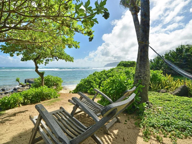 Tiki Moon Villas