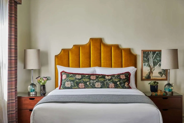 Mobility/ Hearing Accessible Ri Shwr Double room