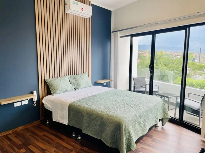 Central Suite Hotel