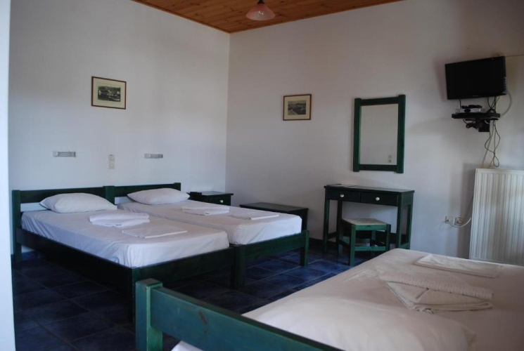 Triple room