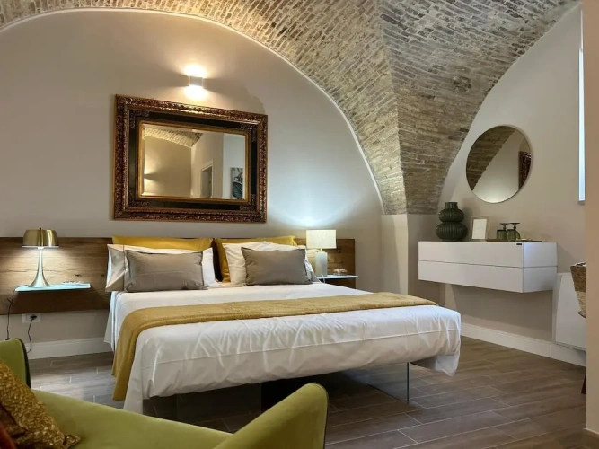Comfort Double Basement room with city view