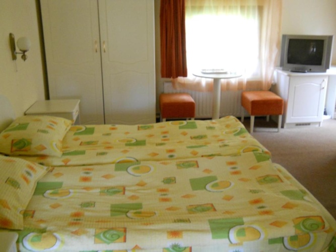 2 Bedrooms Suite with balcony